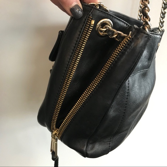 REBECCA MINKOFF | BLK LEATHER SWING SHOULDER BAG - Picture 6 of 7